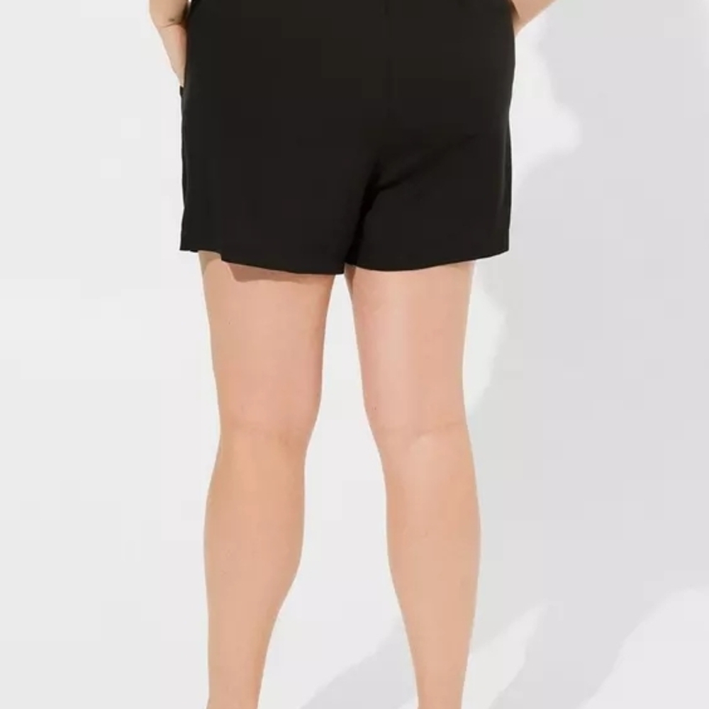 NWT Torrid 3.5 Inch Challis Short- Size 3x - Picture 3 of 9